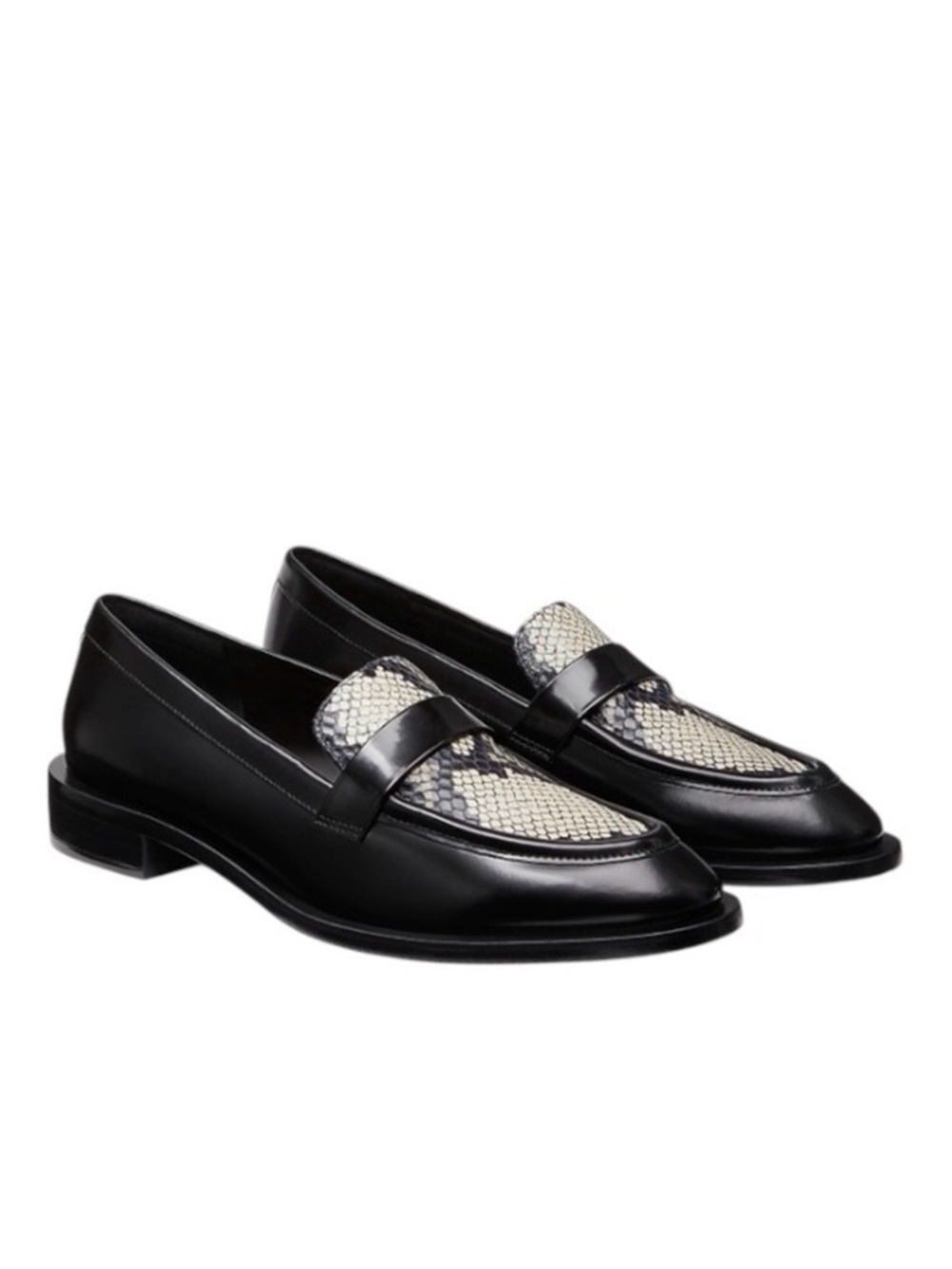 NIB STUART WEITZMAN Palmer Sleek Round-Toe Loafers - Size 7B